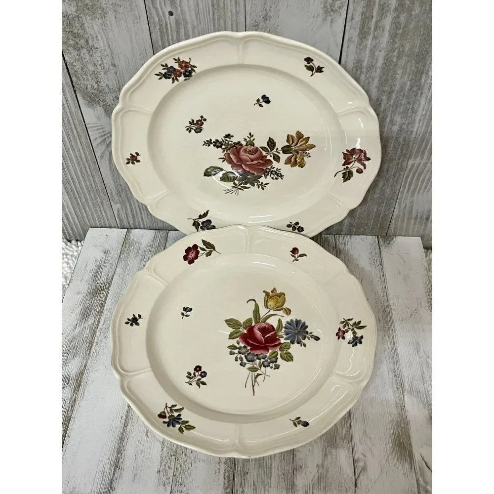 Vintage QUEENS SPRAYS Wedgewood of Etruria & Barlaston Plates Set of 2